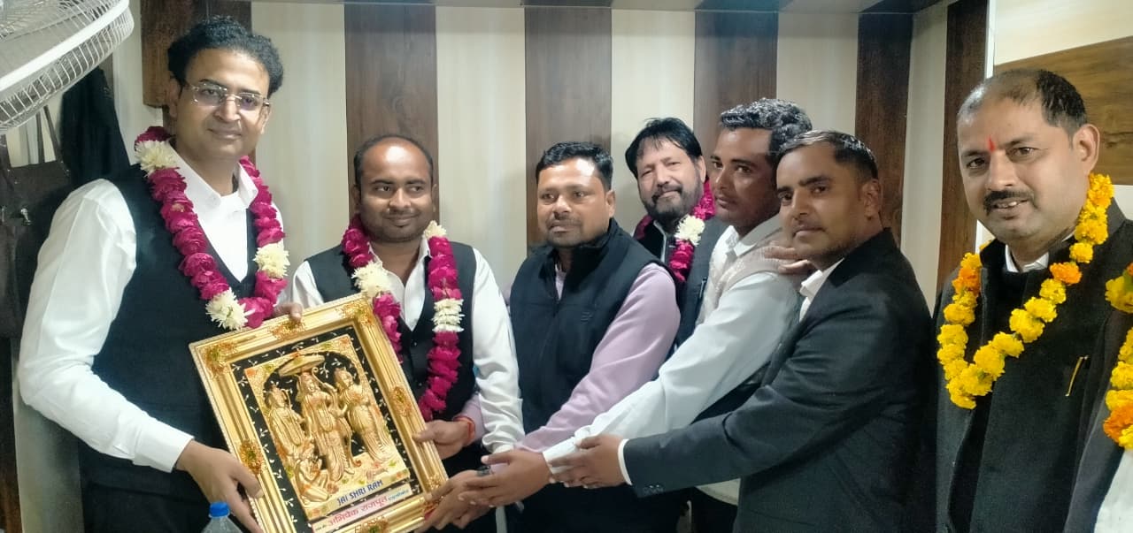 परेश मिश्रा का अभिषेक राजपूत ने किया स्वागत व सम्मान